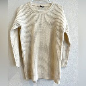 Women’s chunky knit sweater
